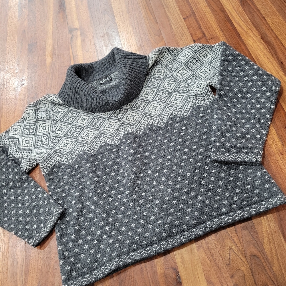 Rafaella 100% Lambswool Cowl Neck Snowflake Sweater Size  Large